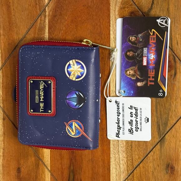 NWT Loungefly Marvel The Marvels Group Zip Around Wallet Navy Unisex - Picture 2 of 2